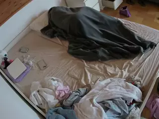 Julmodels Bedroom-B1's Live Sex Cam Show
