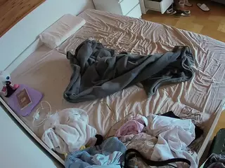 Julmodels Bedroom-B1's Live Sex Cam Show