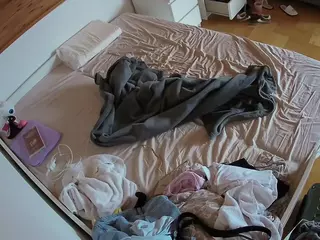 Julmodels Bedroom-B1's Live Sex Cam Show
