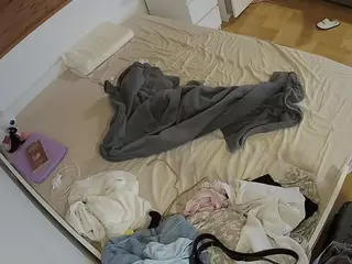 Julmodels Bedroom-B1's Live Sex Cam Show