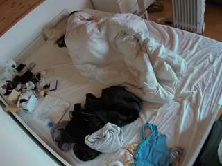 Julmodels Bedroom-B1 Nude on Cam