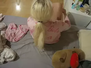 Julmodels Bedroom-B2's Live Sex Cam Show