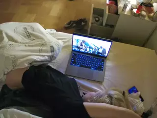 Julmodels Bedroom-B2's Live Sex Cam Show