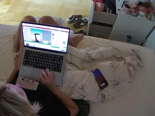 Julmodels Bedroom-B2's Live Sex Cam Show