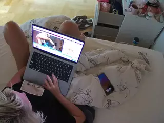 Julmodels Bedroom-B2's Live Sex Cam Show