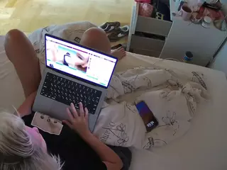 Julmodels Bedroom-B2's Live Sex Cam Show