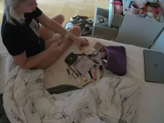Julmodels Bedroom-B2's Live Sex Cam Show