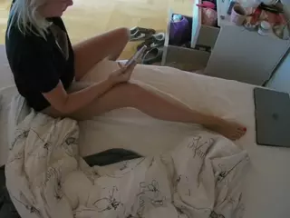Julmodels Bedroom-B2's Live Sex Cam Show