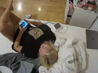 Julmodels Bedroom-B2's Live Sex Cam Show