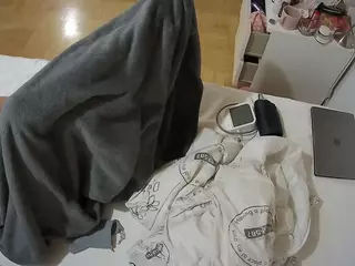 Julmodels Bedroom-B2's Live Sex Cam Show