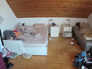 Julmodels Bedroom-B3's Live Sex Cam Show