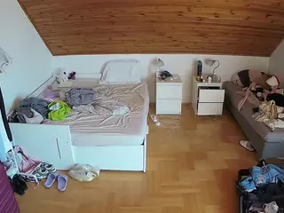Julmodels Bedroom-B3's Live Sex Cam Show
