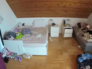 Julmodels Bedroom-B3's Live Sex Cam Show