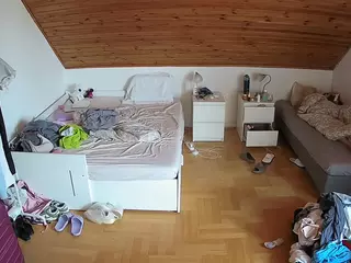Julmodels Bedroom-B3's Live Sex Cam Show