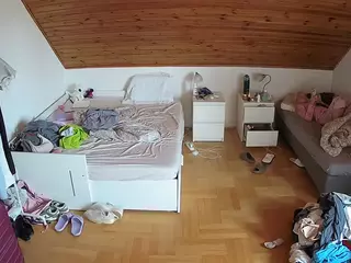 Julmodels Bedroom-B3's Live Sex Cam Show