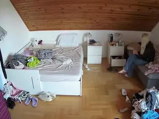 Julmodels Bedroom-B3's Live Sex Cam Show