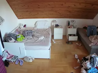 Julmodels Bedroom-B3's Live Sex Cam Show