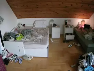 Julmodels Bedroom-B3's Live Sex Cam Show