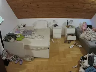 Julmodels Bedroom-B3's Live Sex Cam Show