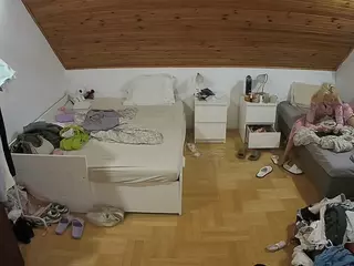 Julmodels Bedroom-B3's Live Sex Cam Show