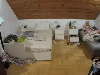 Julmodels Bedroom-B3's Live Sex Cam Show