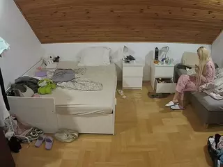 Julmodels Bedroom-B3's Live Sex Cam Show