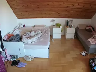 Julmodels Bedroom-B3's Live Sex Cam Show