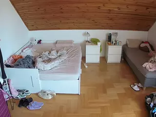 Julmodels Bedroom-B3's Live Sex Cam Show