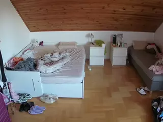 Julmodels Bedroom-B3's Live Sex Cam Show