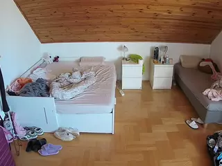 Julmodels Bedroom-B3's Live Sex Cam Show
