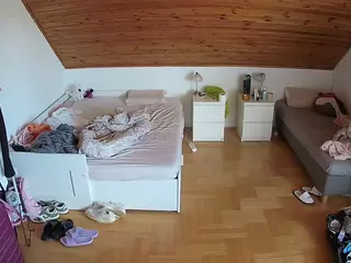 Julmodels Bedroom-B3's Live Sex Cam Show