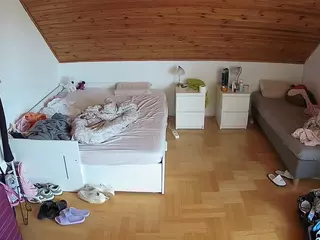 Julmodels Bedroom-B3's Live Sex Cam Show