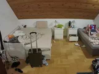Julmodels Bedroom-B3's Live Sex Cam Show