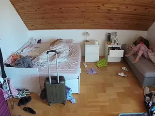 Julmodels Bedroom-B3's Live Sex Cam Show
