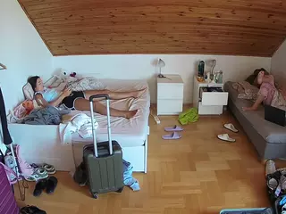 Julmodels Bedroom-B3's Live Sex Cam Show