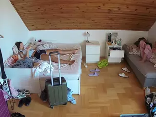 Julmodels Bedroom-B3's Live Sex Cam Show