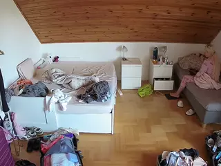 Julmodels Bedroom-B3's Live Sex Cam Show