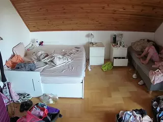 Julmodels Bedroom-B3's Live Sex Cam Show