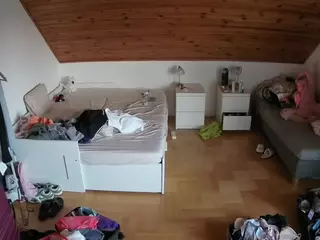 Julmodels Bedroom-B3's Live Sex Cam Show