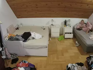 Julmodels Bedroom-B3's Live Sex Cam Show
