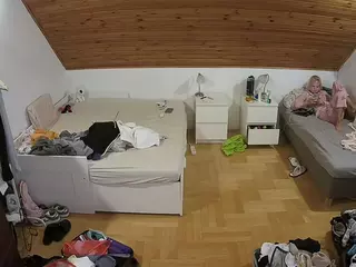 Julmodels Bedroom-B3's Live Sex Cam Show