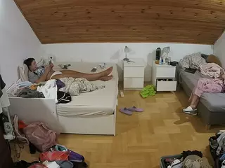 Julmodels Bedroom-B3's Live Sex Cam Show
