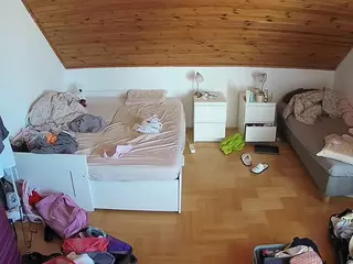 Julmodels Bedroom-B3's Live Sex Cam Show