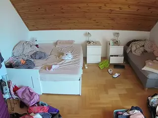 Julmodels Bedroom-B3's Live Sex Cam Show