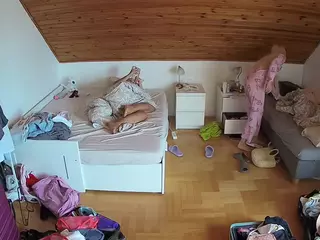 Julmodels Bedroom-B3's Live Sex Cam Show