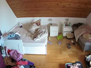 Julmodels Bedroom-B3's Live Sex Cam Show