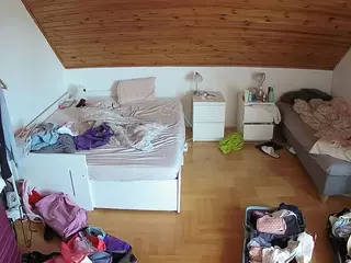 Julmodels Bedroom-B3's Live Sex Cam Show