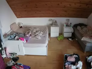 Julmodels Bedroom-B3's Live Sex Cam Show