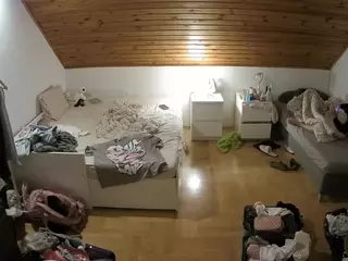 Julmodels Bedroom-B3's Live Sex Cam Show