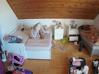 Julmodels Bedroom-B3's Live Sex Cam Show